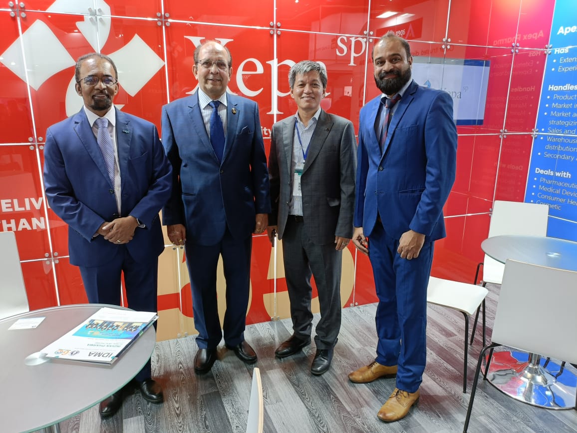  Guided tour of pharma exhibition floor highlighting key booths and
technologies in Tashkent 2026