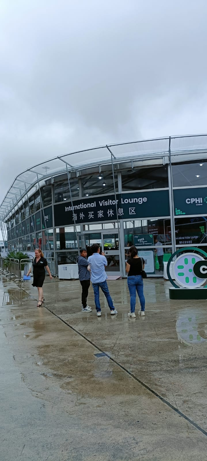  Investors panel discussing pharma market growth at International Pharma
Exhibition 2026 in Tashkent