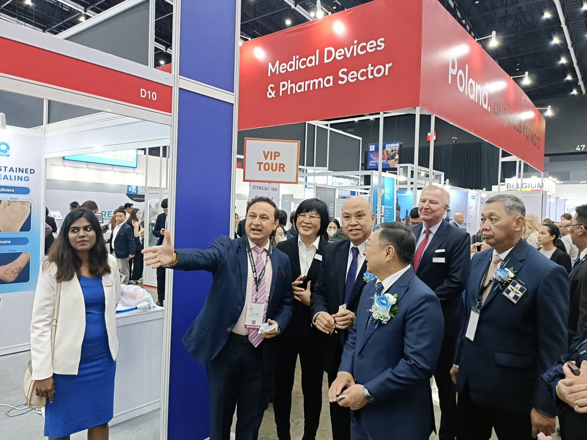 Automated liquid filling and sealing line at global pharma manufacturing
exhibition in Tashkent